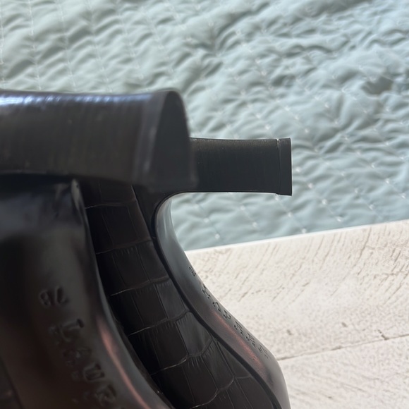 Gently used Ralph Lauren Dark Brown Faux Croc pattern heels size 7 - Picture 3 of 6